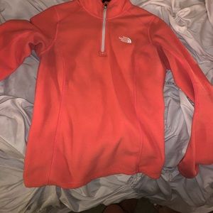 Women’s North Face pull over